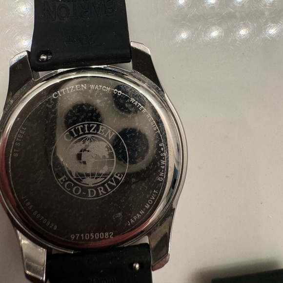 Citizen Eco-Drive Watch and 20mm watch bands - Picture 5 of 8